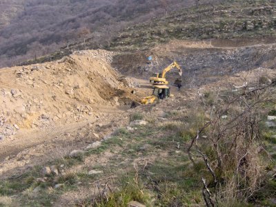 Foto 1: Ruspa scava per l'invaso